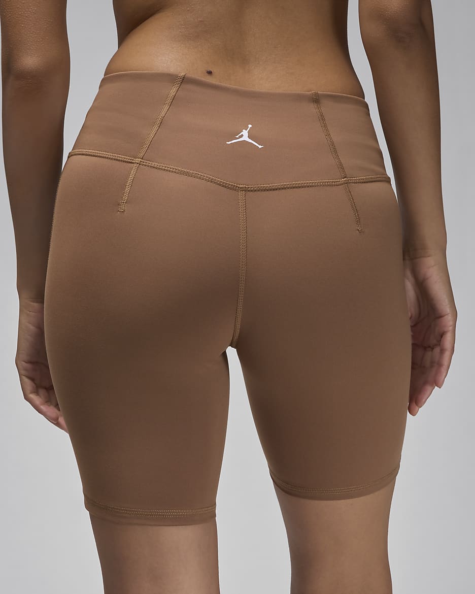 Jordan Sport Bike-Shorts mit hohem Bund für Damen (ca. 18 cm) - Archaeo Brown/Weiß