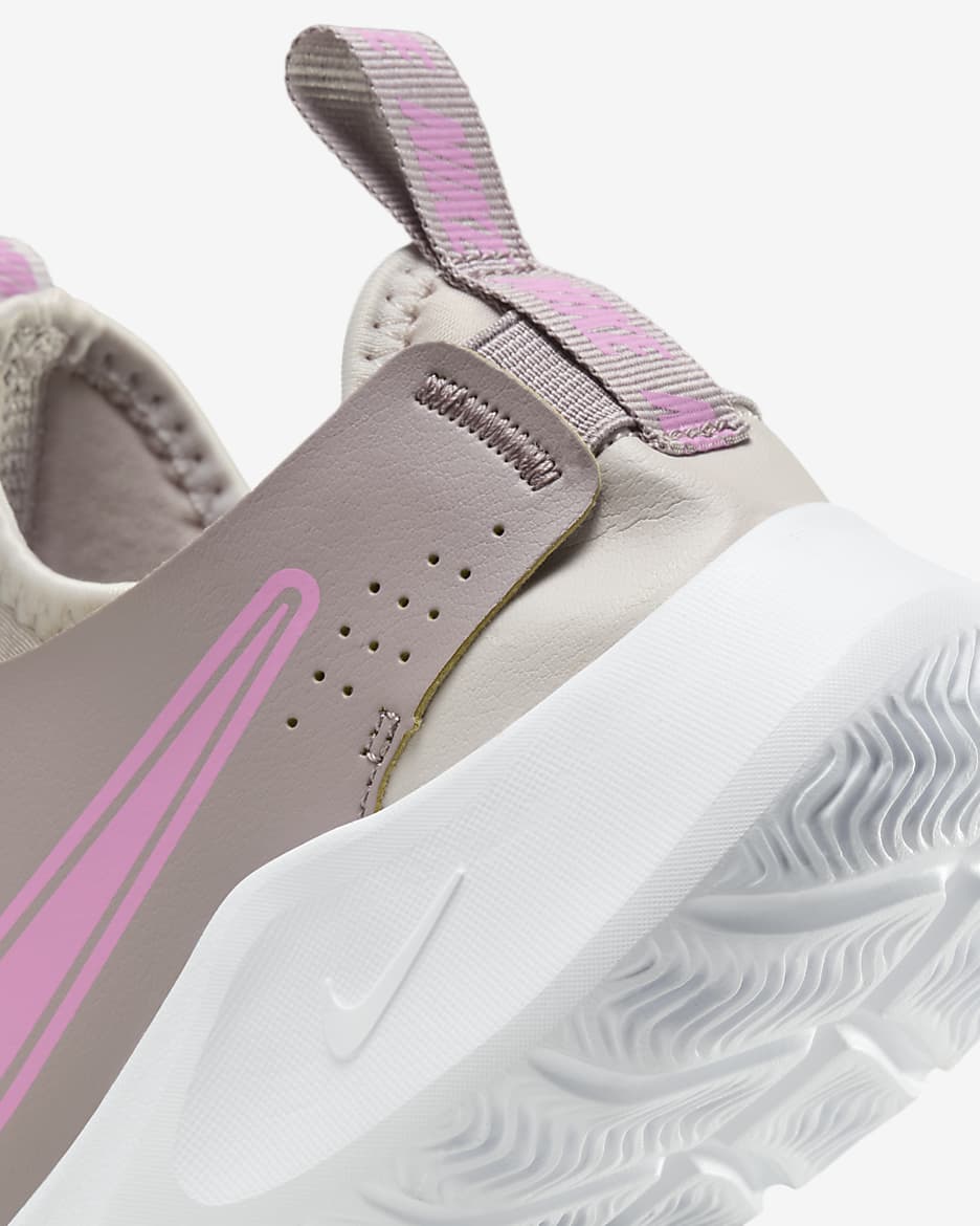 Tenis de correr en carretera para niños grandes Nike Flex Runner 3 - Violeta platino/Violeta mineral/Blanco/Rosa alegre