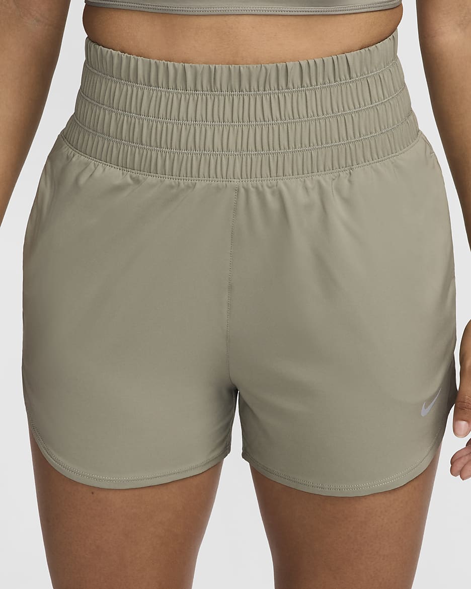 Shorts con forro de ropa interior Dri-FIT de tiro ultraalto de 8 cm para mujer Nike One - Militar claro