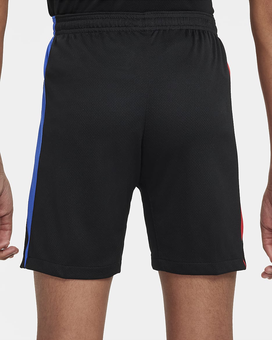 FC Barcelona 2024/25 Stadium Away Nike Replika-Fußballshorts mit Dri-FIT-Technologie (ältere Kinder) - Schwarz/University Red/Hyper Royal/Schwarz