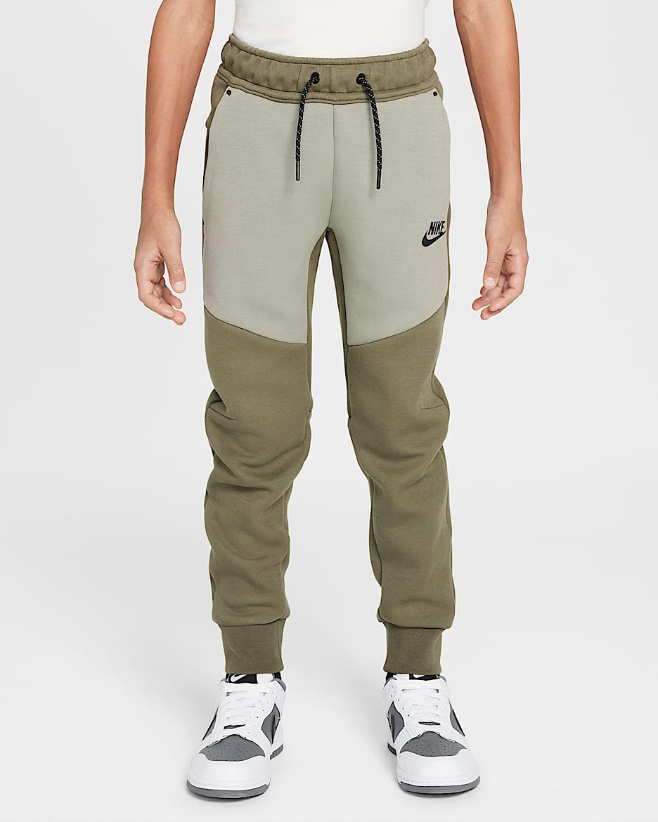Nike Sportswear Tech Fleece Older Kids' Joggers - Medium Olive/Light Army/Black/Black