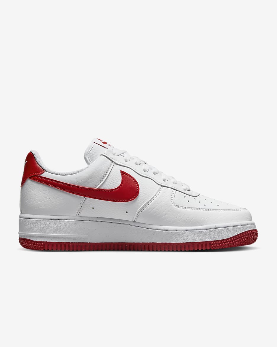 Tenis para mujer Nike Air Force 1 '07 Next Nature - Blanco/Blanco/Volt/Rojo gimnasio