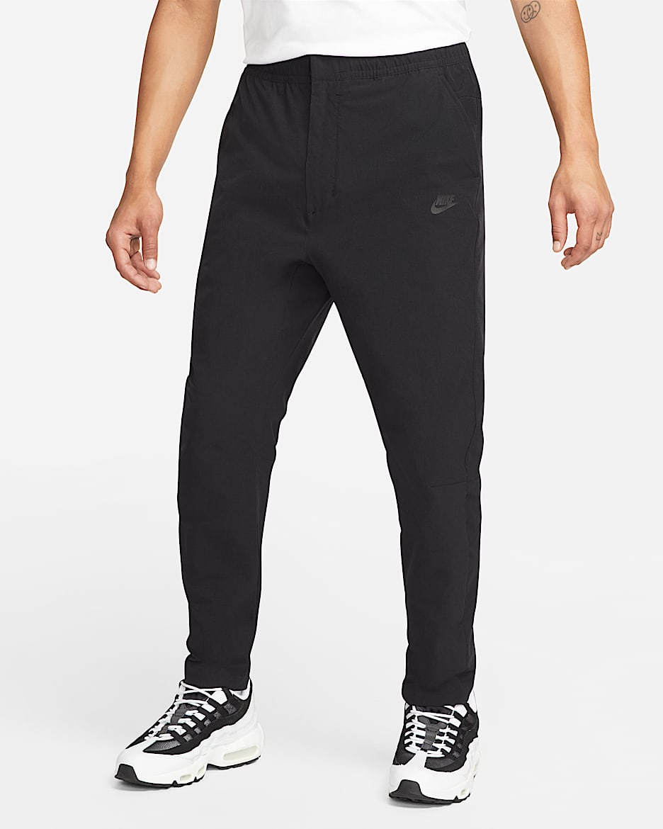 Nike Sportswear Men's Woven Commuter Trousers - Black/Black/Black
