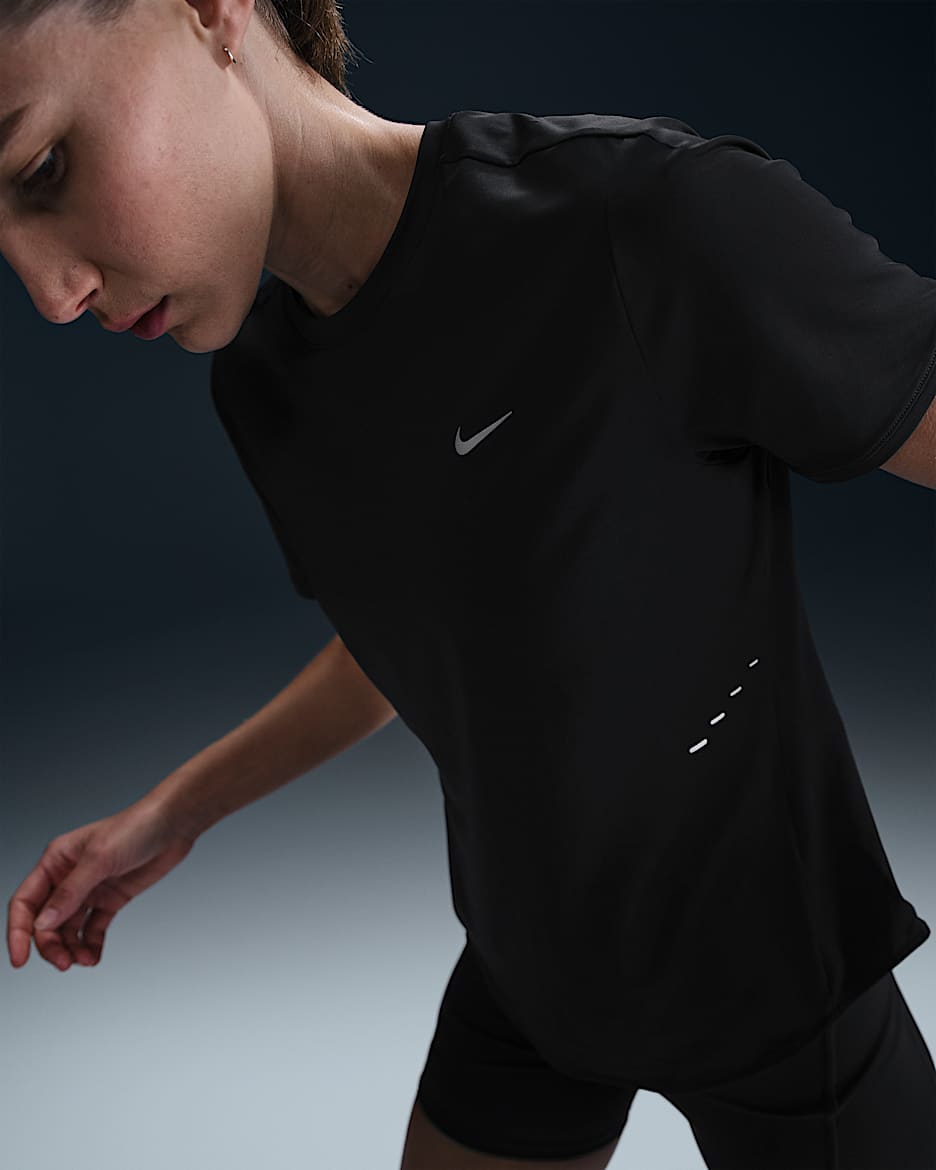 Haut de running à manches courtes Dri-FIT Nike Swift pour femme - Noir