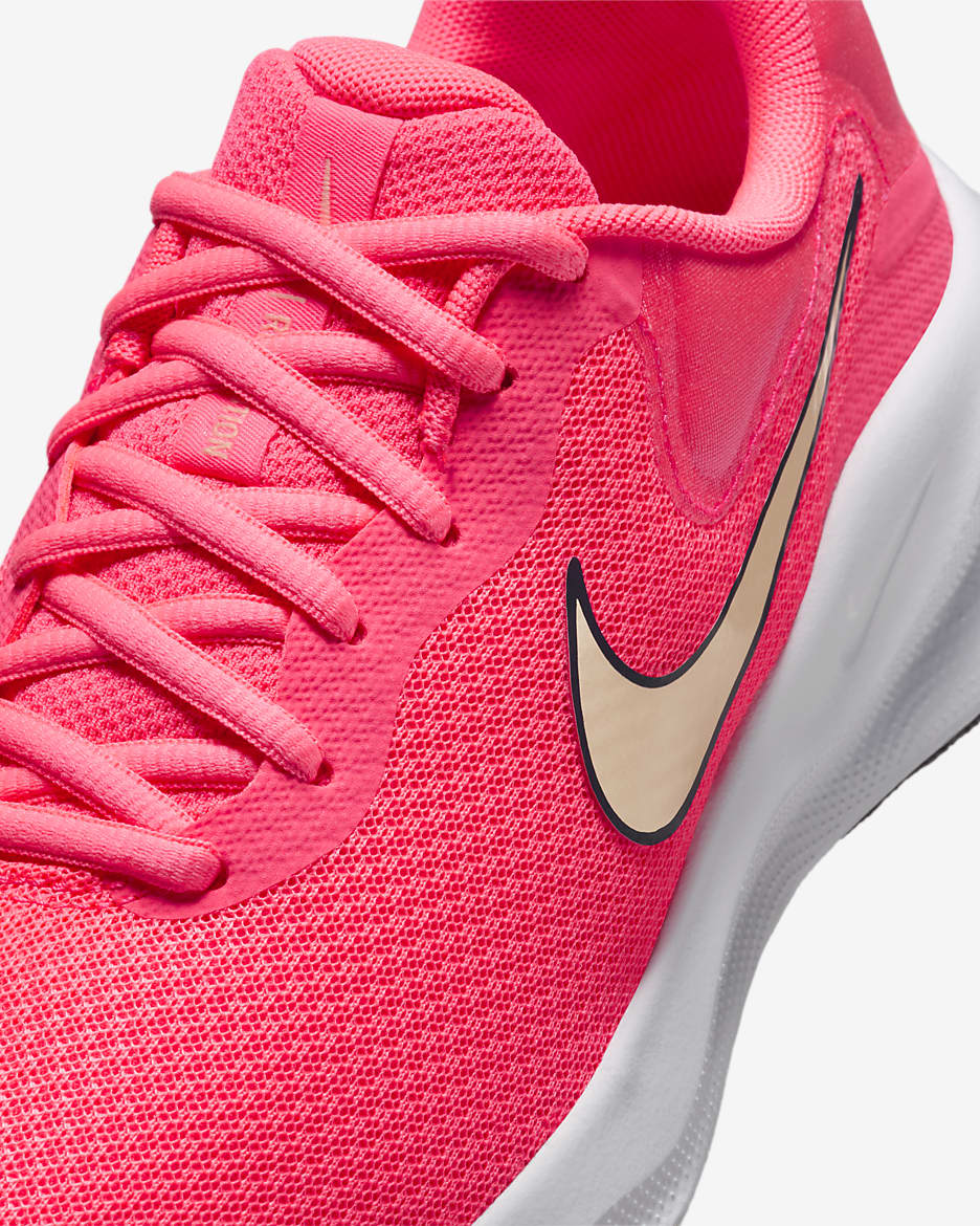 Nike Revolution 7 Damen-Straßenlaufschuh - Hot Punch/Dark Raisin/Crimson Tint