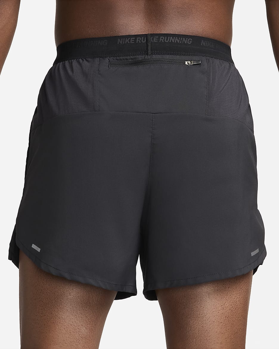 Nike Stride Dri-FIT-Laufshorts mit Futter für Herren (ca. 12,5 cm) - Schwarz/Schwarz