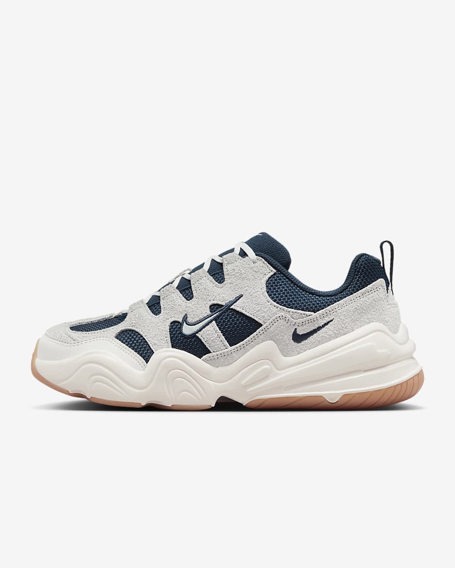 Γυναικεία παπούτσια Nike Tech Hera - Phantom/Armory Navy/Sail/Football Grey