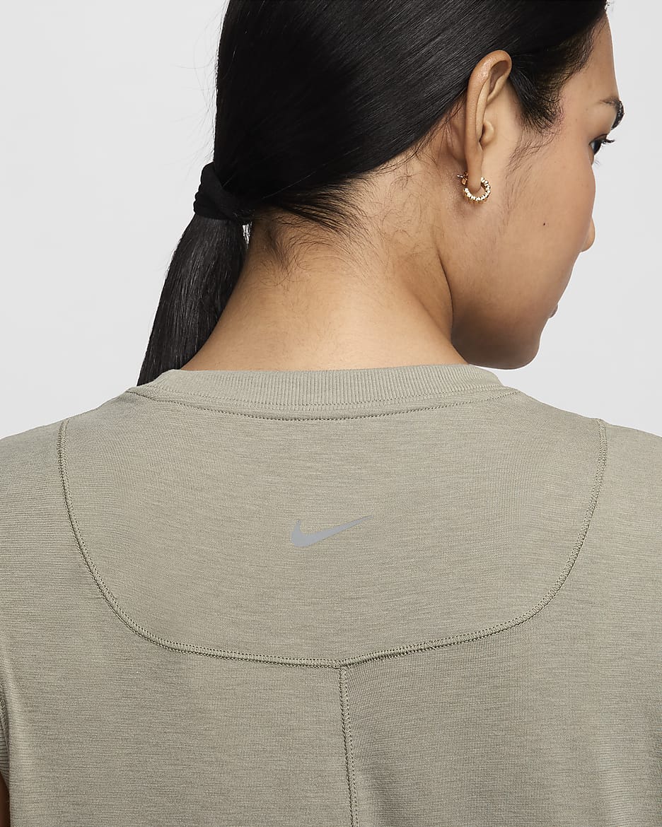 Nike One Relaxed 女款 Dri-FIT 背心上衣 - Light Army/黑色