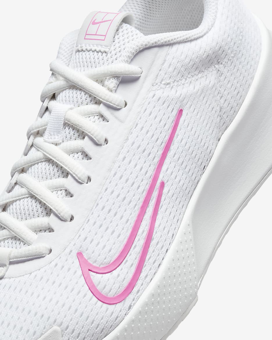 NikeCourt Vapor Lite 2 Damen-Tennisschuh für Hartplätze (weit) - Weiß/Weiß/Playful Pink