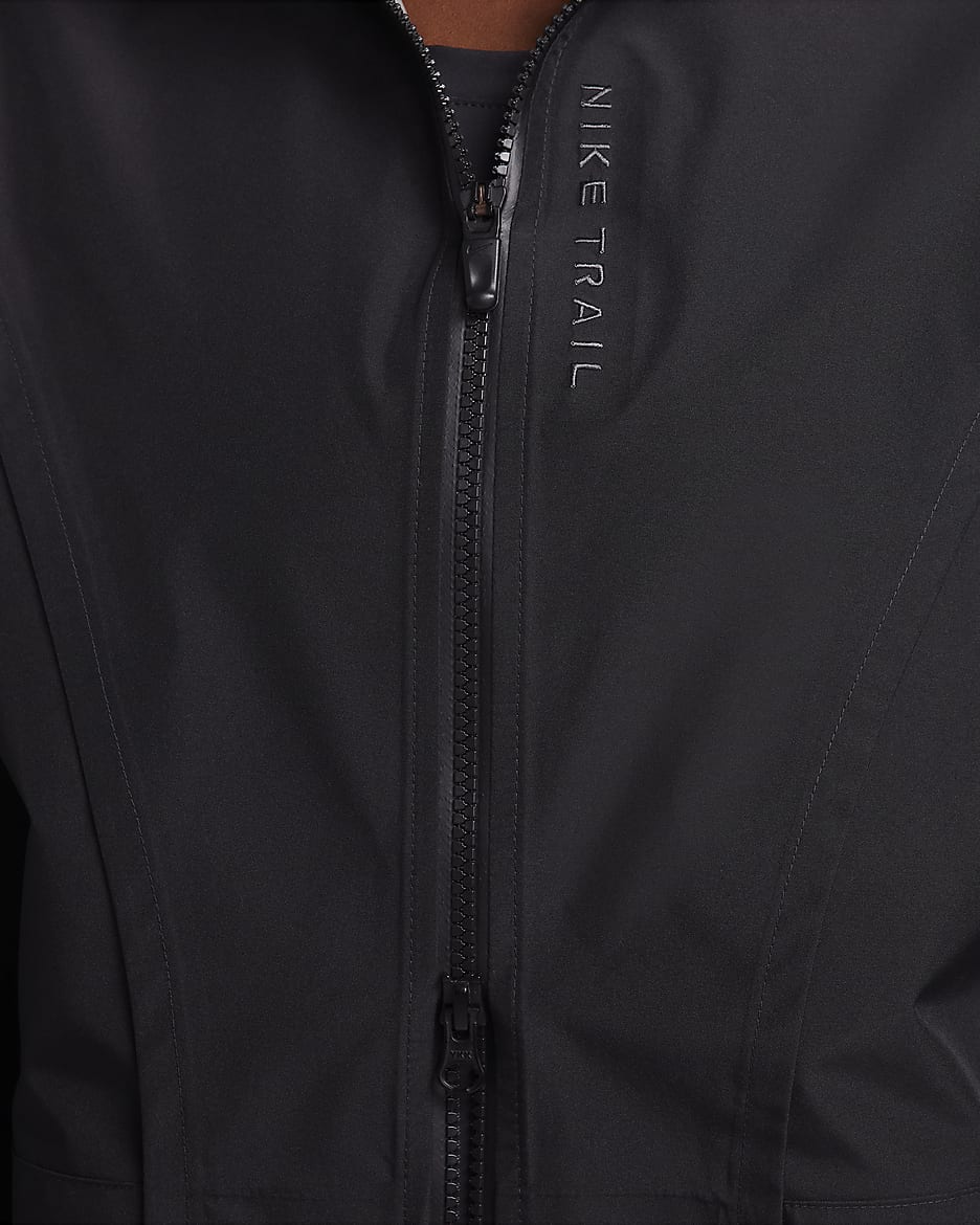 Nike Trail GORE-TEX INFINIUM™ Trail-Laufjacke für Damen - Schwarz/Schwarz/Dark Smoke Grey