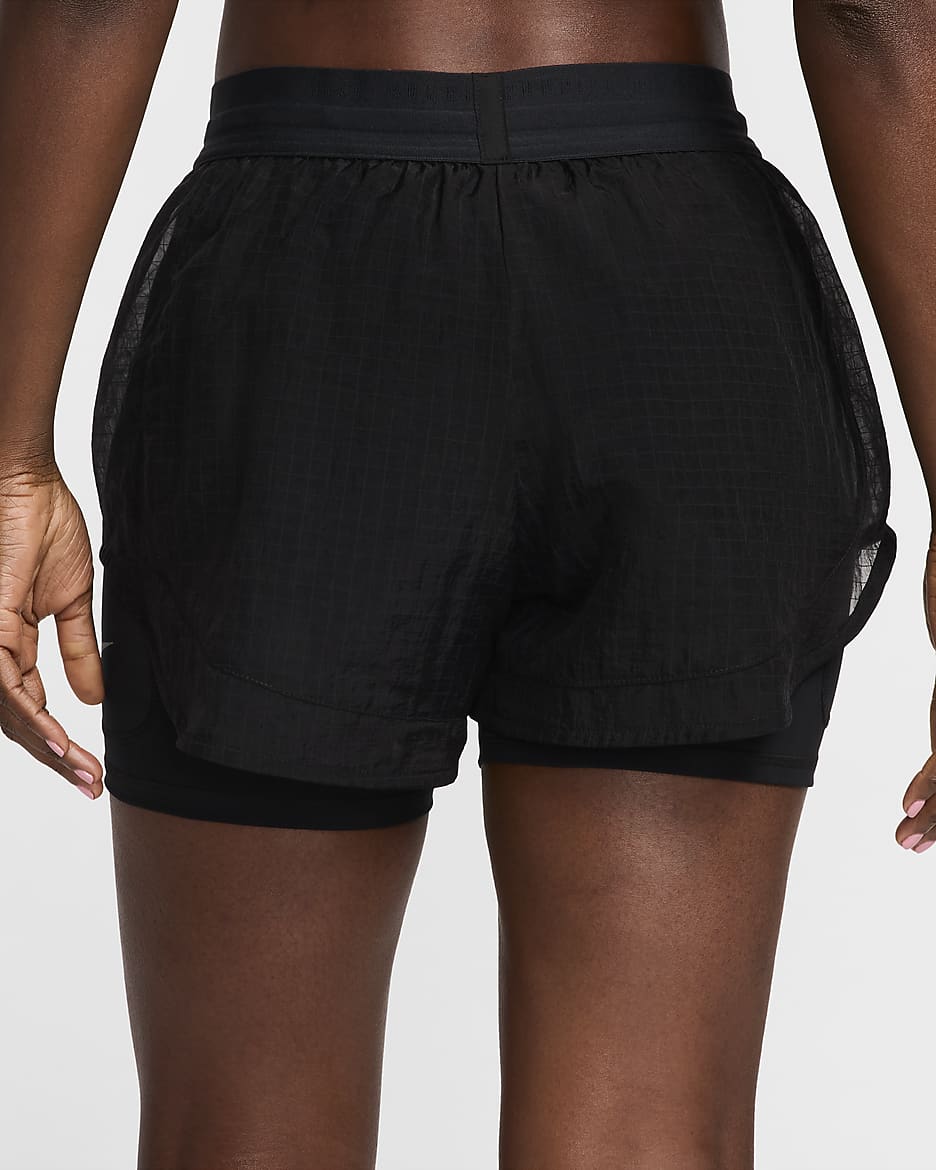 Short de running 2-en-1 taille mi-haute 8 cm Dri-FIT Nike Running Division pour femme - Noir/Noir