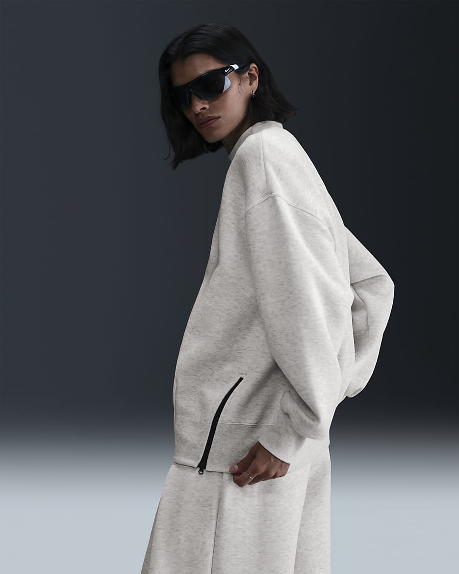 Nike Sportswear Tech Fleece Women's Oversized Crew-Neck Sweatshirt
