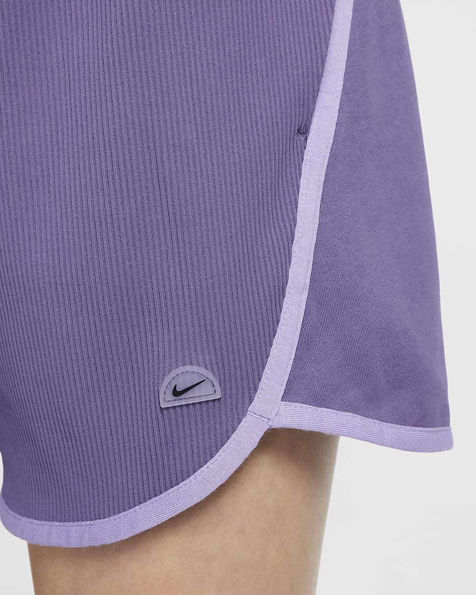 Nike Breezy Dri-FIT-træningsshorts til piger - Daybreak/Hydrangeas/sort