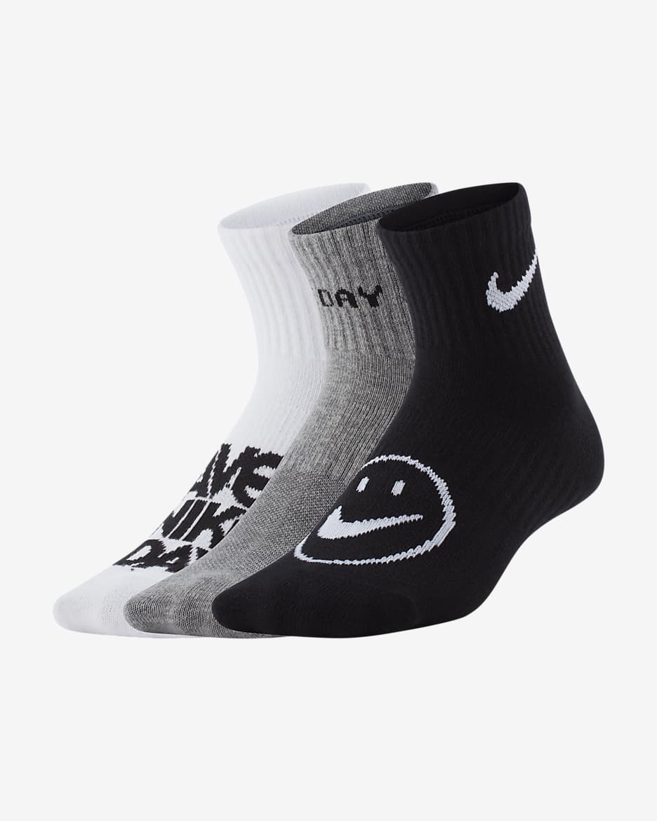 Nike Everyday Big Kids' Lightweight Ankle Socks (3 Pairs) - Multi-Color