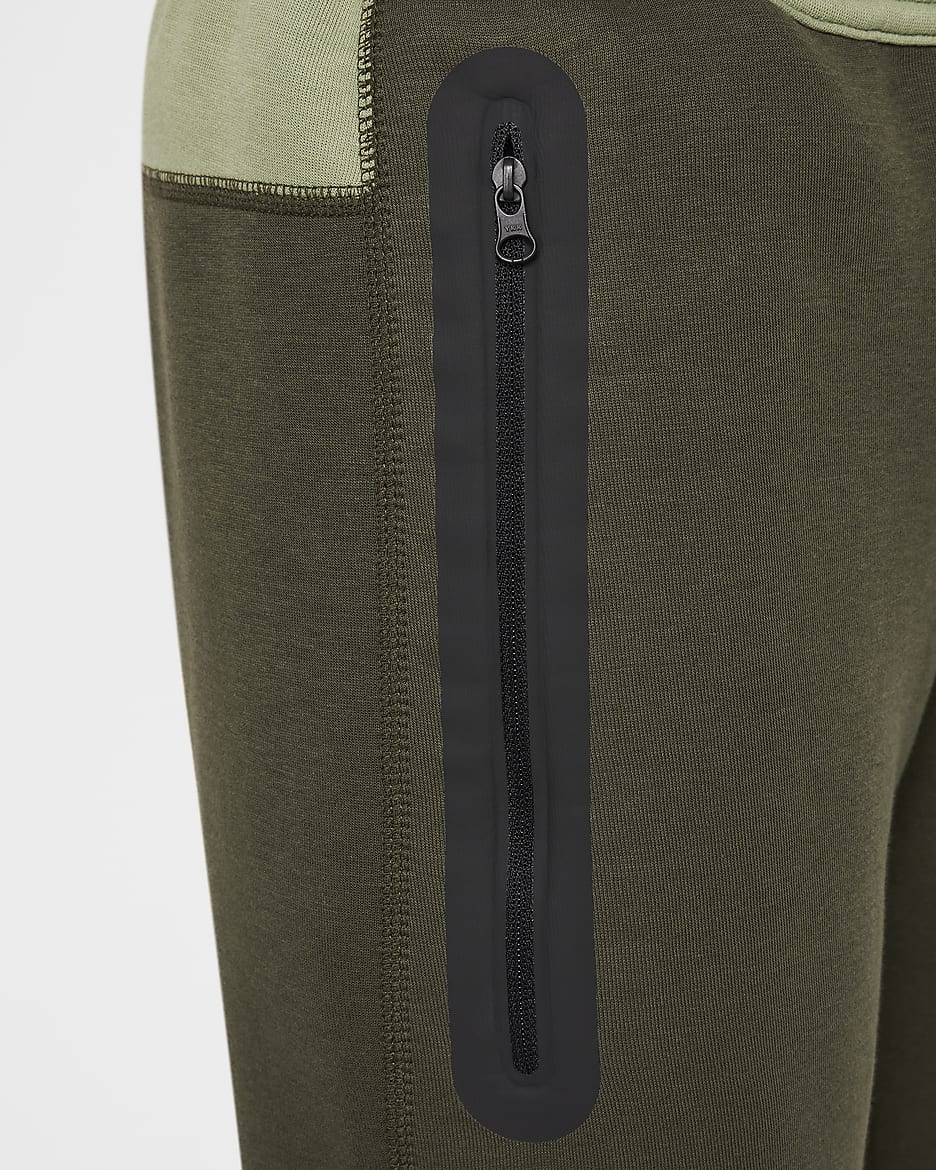 Nike Sportswear Tech Fleece Older Kids' (Boys') Trousers - Cargo Khaki/Oil Green/Black/Black