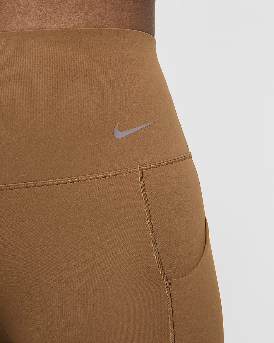 Leggings de 7/8 de tiro alto y sujeción media con bolsillos para mujer Nike Universa - Tostado británico claro/Negro