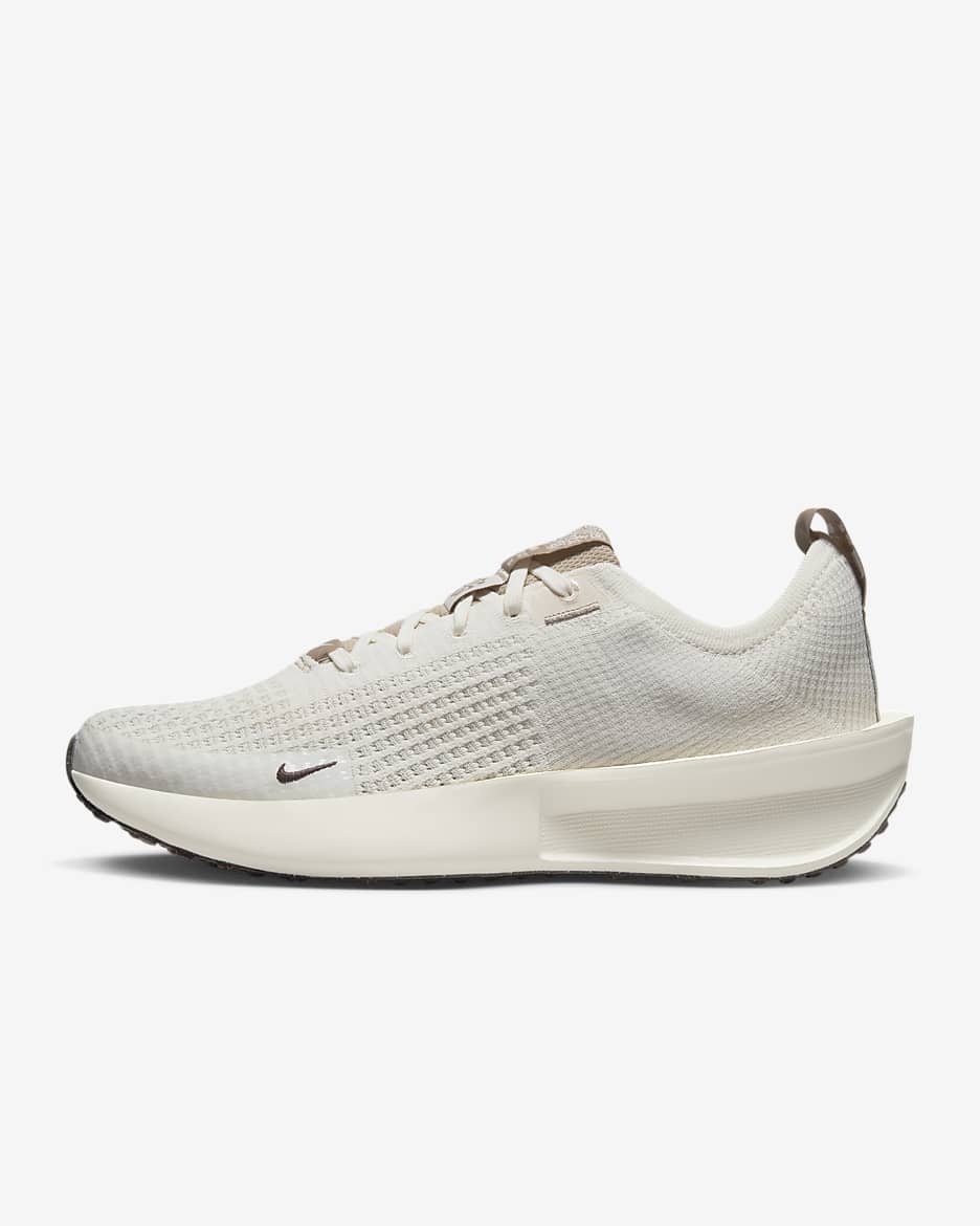 รองเท้าวิ่งโร้ดรันนิ่งผู้หญิง Nike Interact Run - Sail/Light Bone/Coconut Milk/Baroque Brown