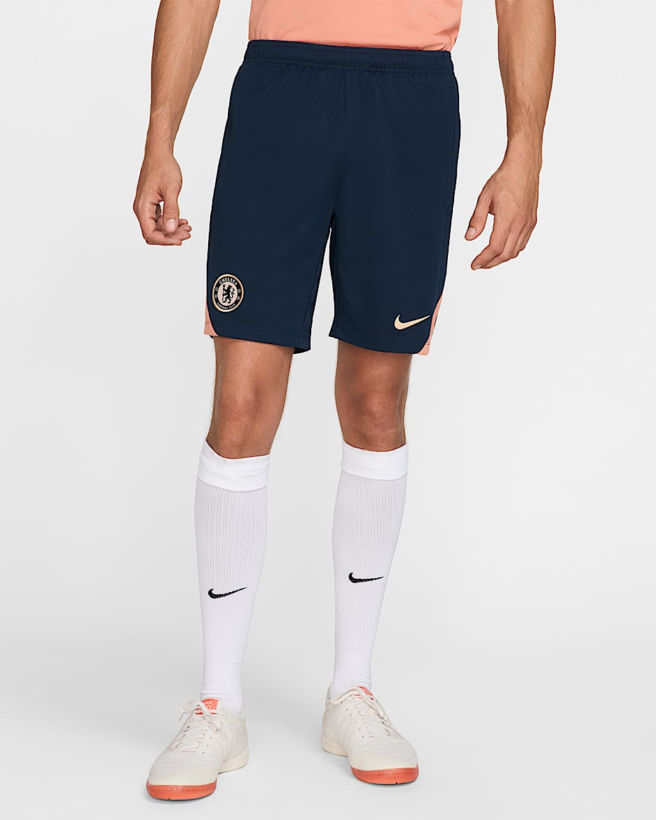 Shorts de fútbol Nike de tejido Knit para hombre Chelsea FC Strike Special Edition - Obsidiana/Ágata melocotón/Guayaba hielo
