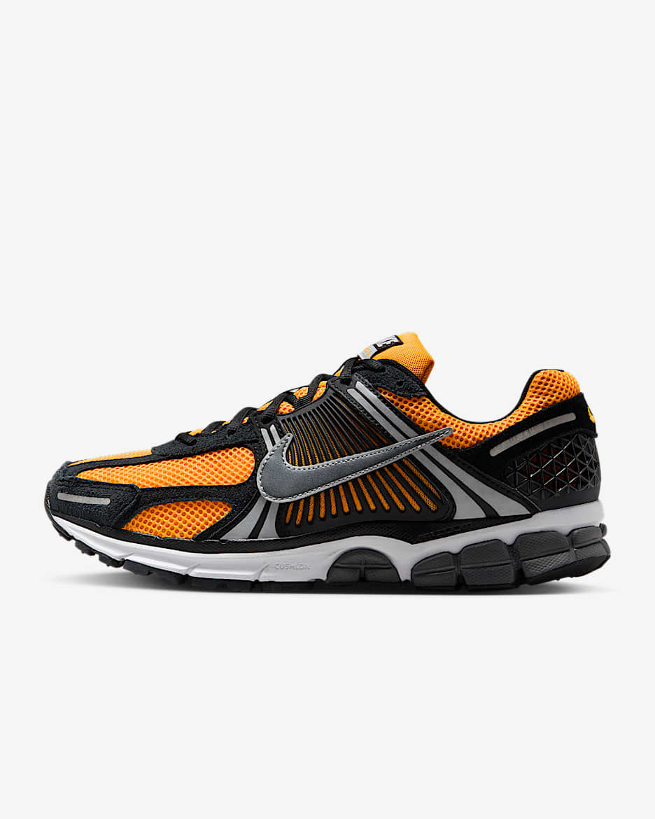 Sko Nike Zoom Vomero 5 för män - Sundial/Metallic Silver/Light Smoke Grey/Svart