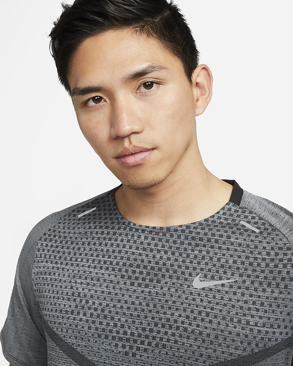 Nike Dri-FIT ADV TechKnit Ultra Men's Short-Sleeve Running Top - Black/Smoke Grey