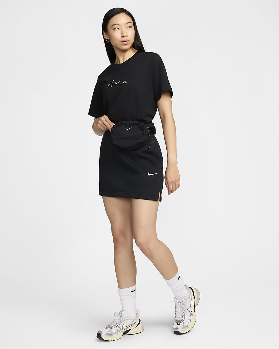 Nike Sportswear Women's T-Shirt - Black