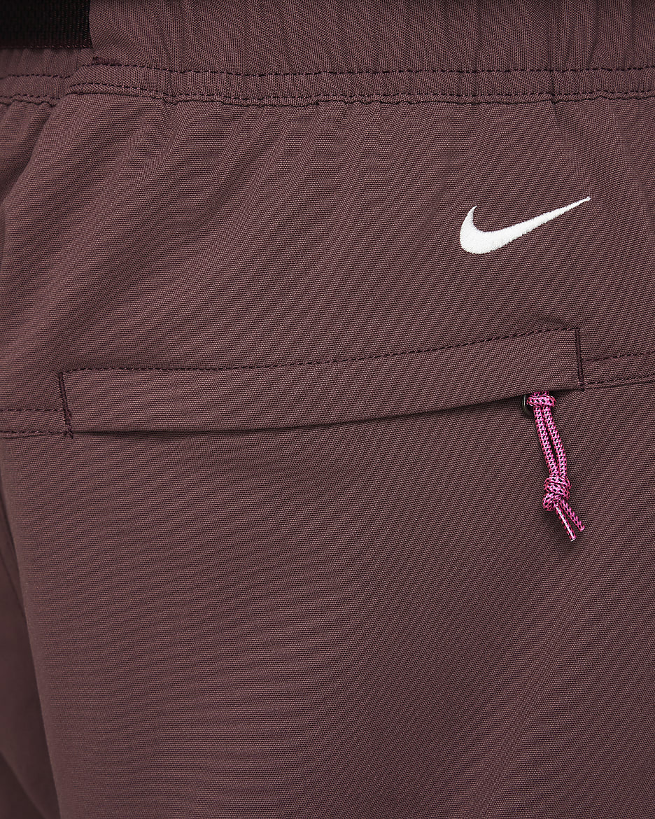 Pantaloni cargo Nike ACG "Smith Summit" - Uomo - Burgundy Crush/Nero/Laser Fuchsia/Summit White