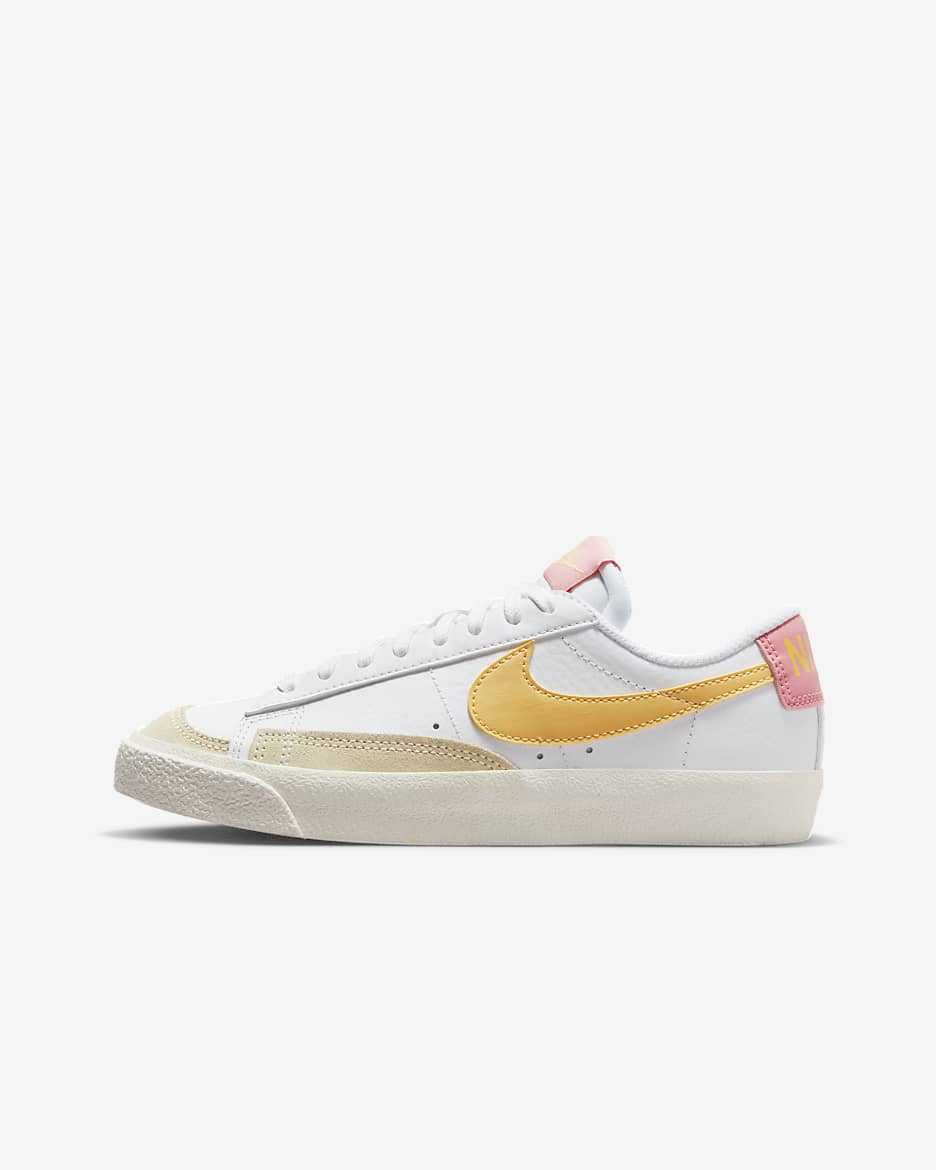 รองเท้าเด็กโต Nike Blazer Low '77 - ขาว/Sail/Laser Orange/Topaz Gold