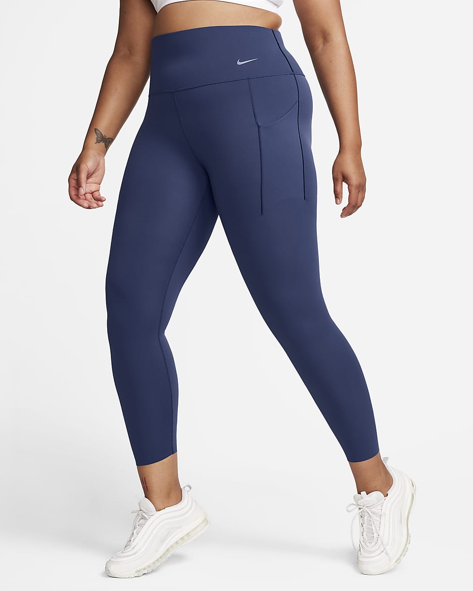 Leggings de 7/8 de tiro alto y sujeción media con bolsillos para mujer Nike Universa - Azul marino medianoche/Negro