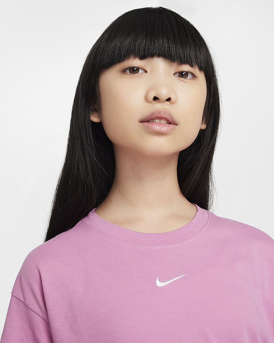 Nike Sportswear Essential Older Kids' (Girls') T-Shirt - Magic Flamingo