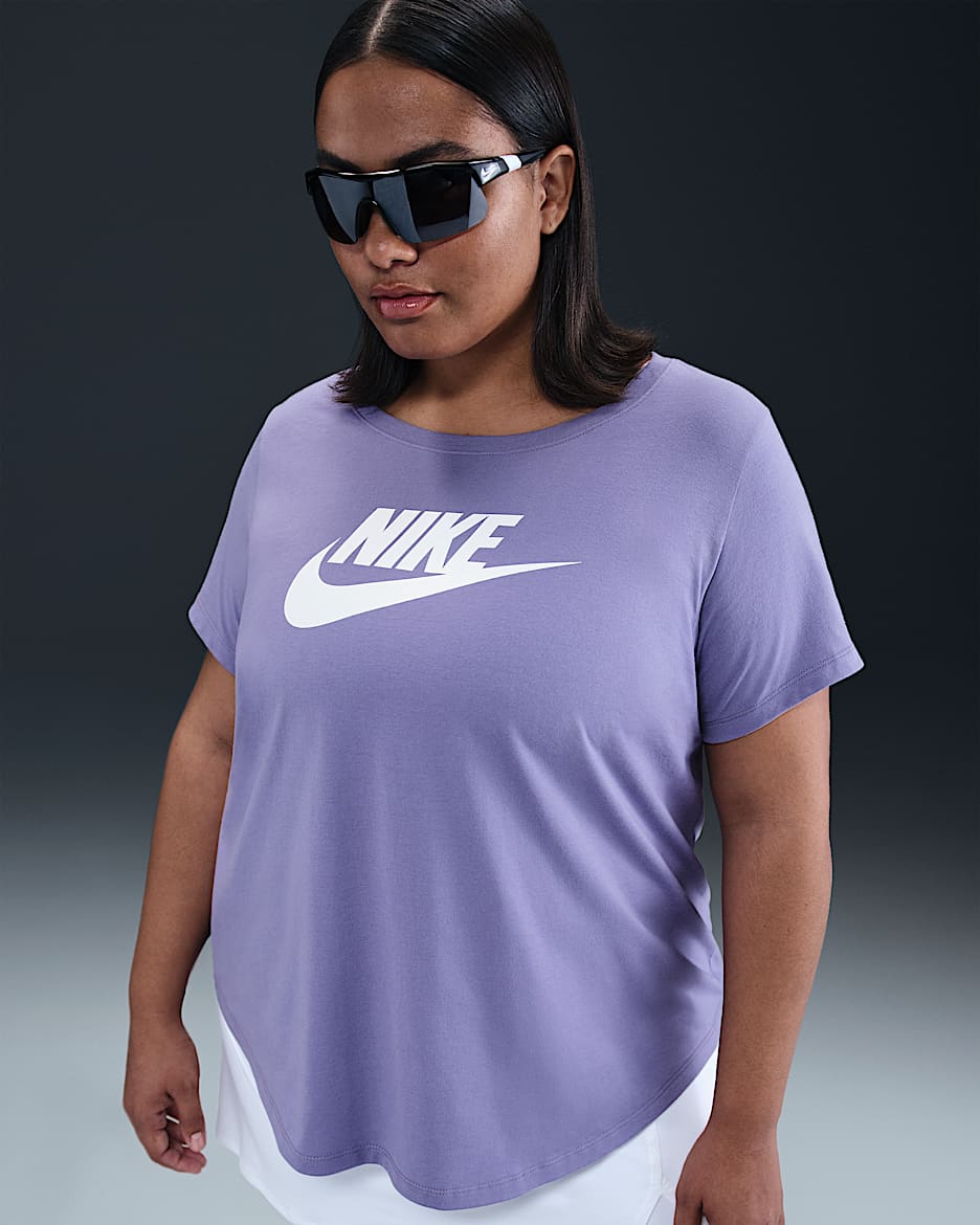 Playera con logotipo talla grande para mujer Nike Sportswear Essentials - Amatista empolvado