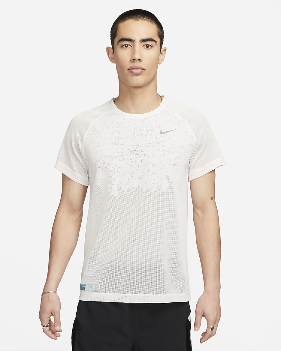 Nike Dri-FIT ADV Run Division TechKnit Men's Short-Sleeve Running Top - Phantom