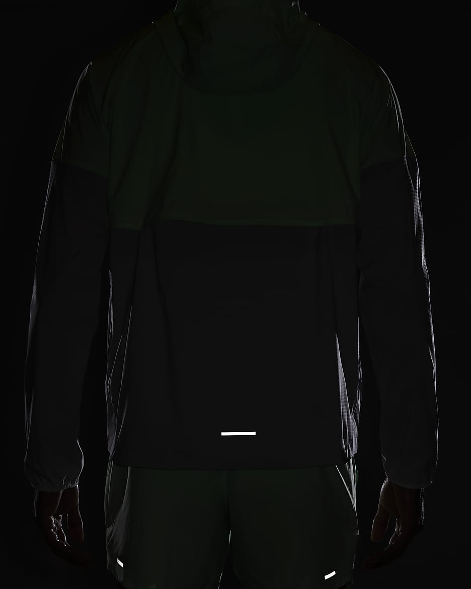 Chamarra de correr Repel para hombre Nike Windrunner - Verde vapor/Mena de hierro claro