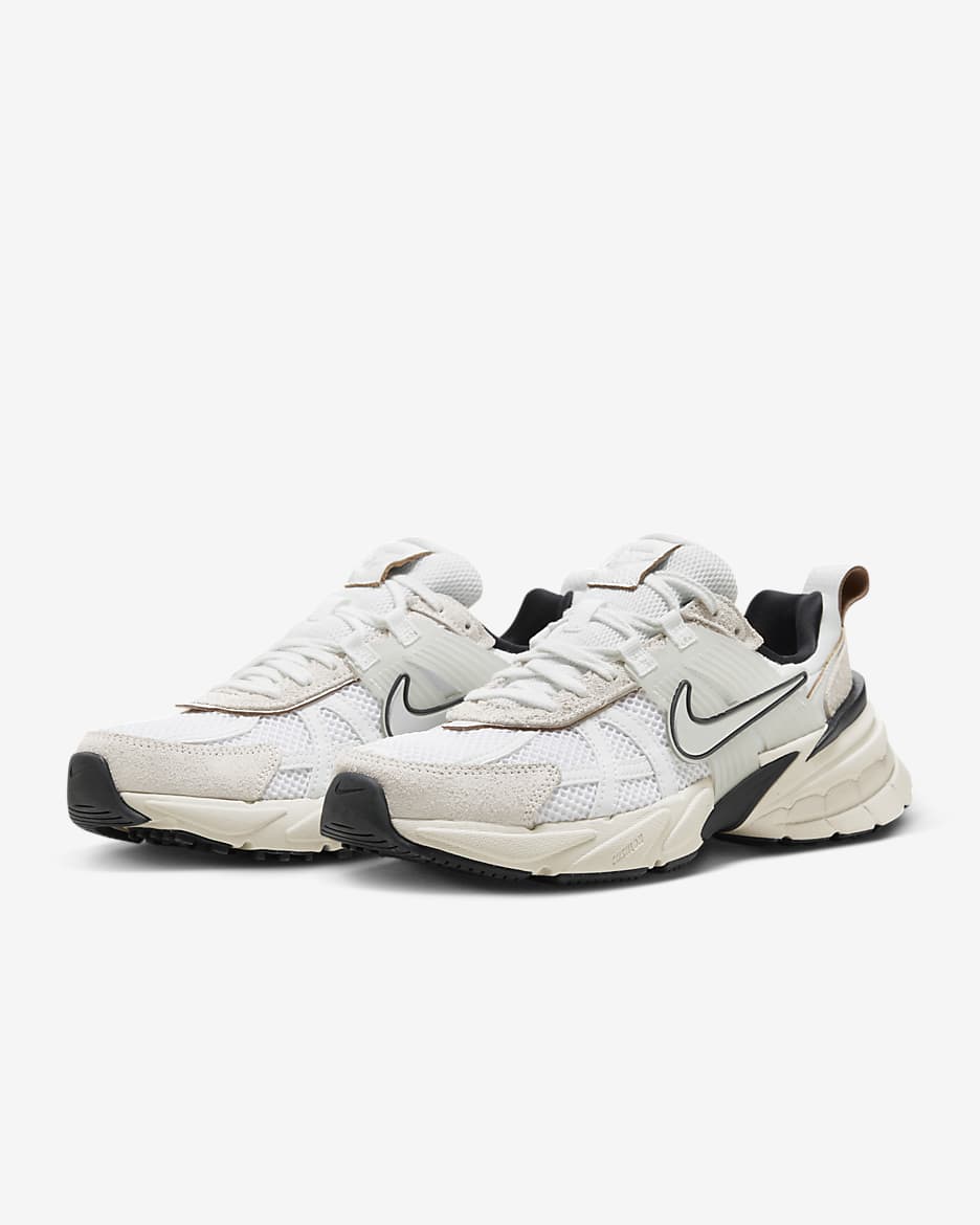 รองเท้า Nike V2K Run - Summit White/ขาว/Light Orewood Brown/Chrome