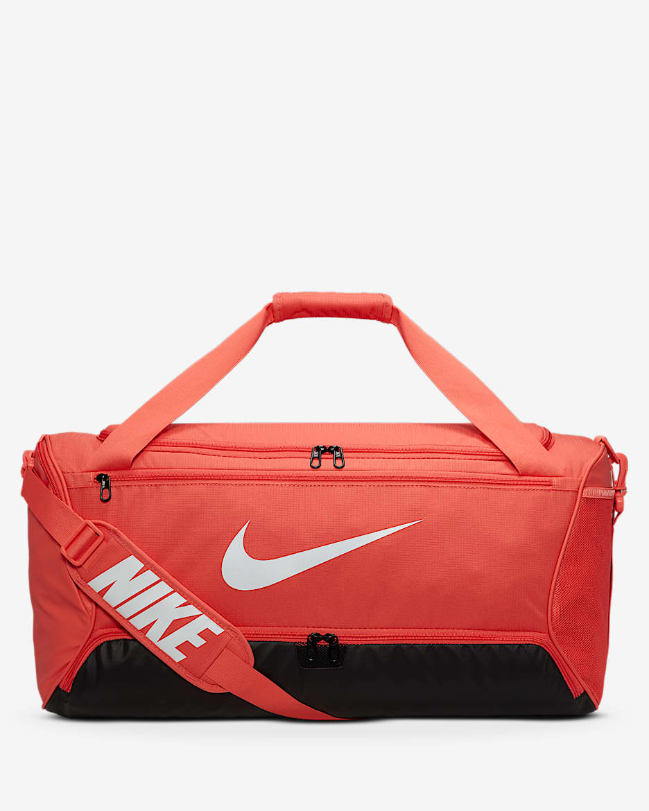 Maleta de entrenamiento Nike Brasilia 9.5 (mediana, 60L) - Brasa mágica/Negro/Blanco