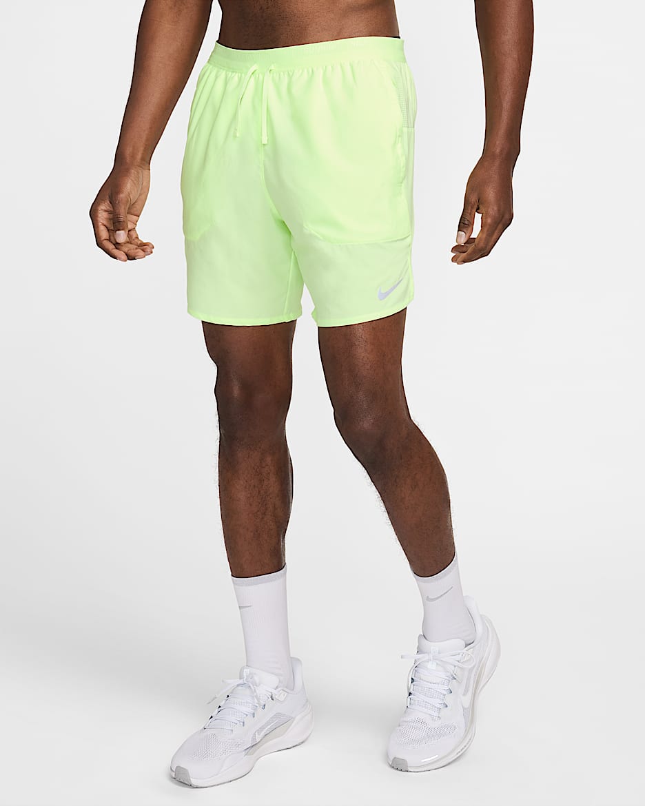 Nike Stride Dri-FIT fôret løpeshorts til herre (18 cm) - Barely Volt/Barely Volt