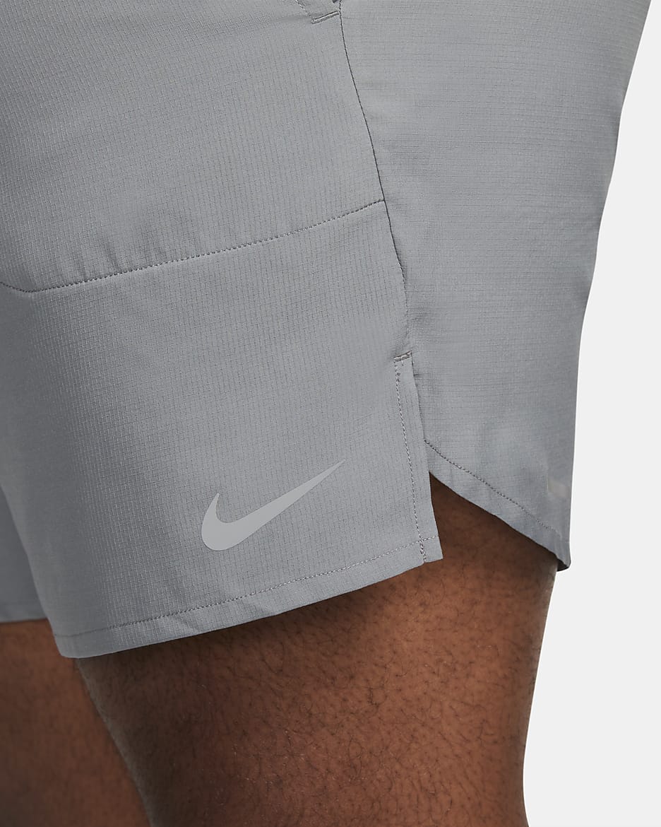 Nike Stride Men's Dri-FIT 18cm (approx.) Brief-Lined Running Shorts - Smoke Grey/Black