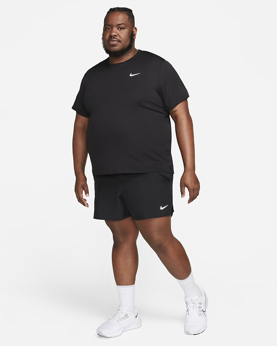 Nike Challenger Dri-FIT 13 cm-es, belső rövidnadrággal bélelt férfi futórövidnadrág - Fekete/Fekete/Fekete