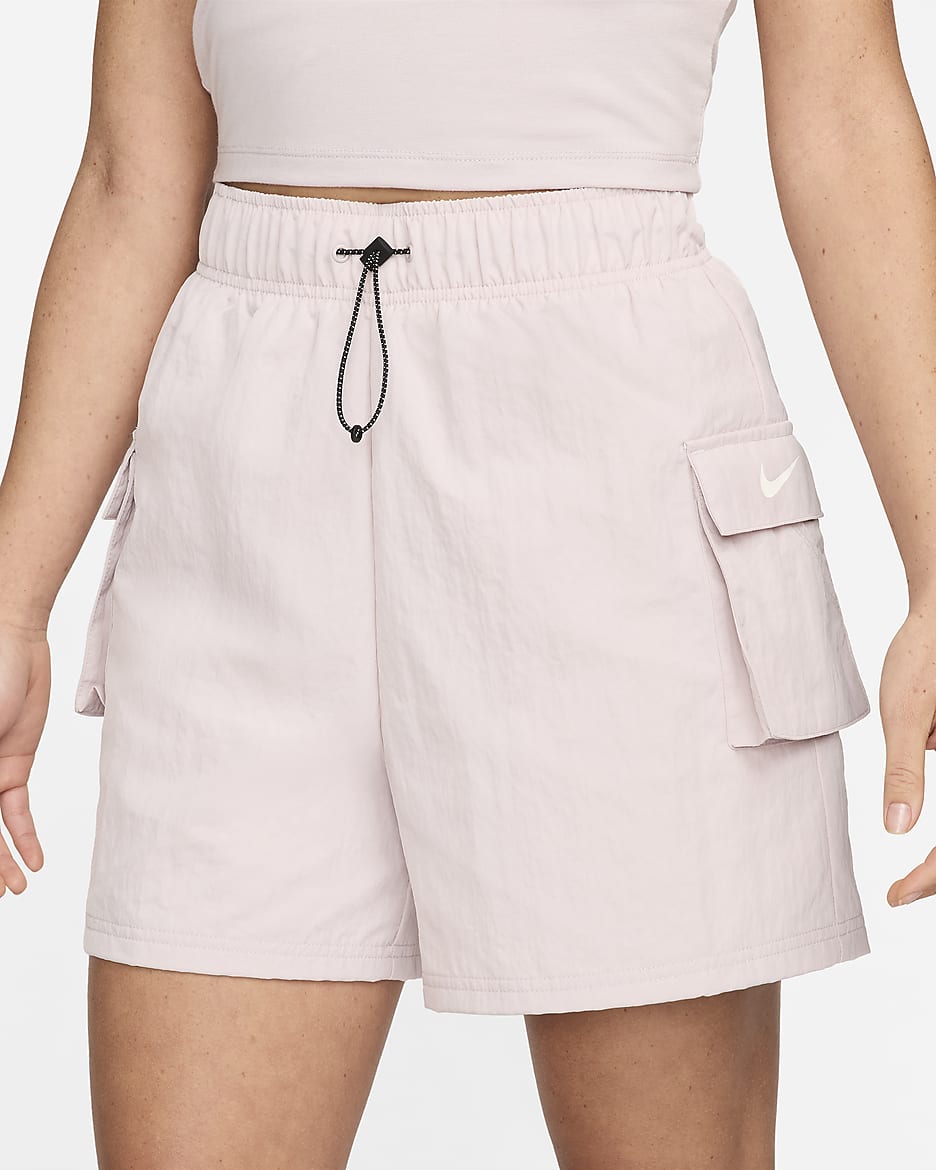 Shorts de tiro alto de tejido Woven para mujer Nike Sportswear Essential - Violeta platino/Vela