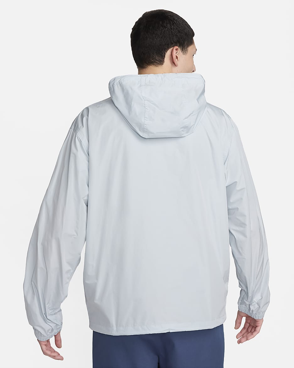 Chamarra tipo anorak Marina para hombre Nike Club - Platino puro/Blanco