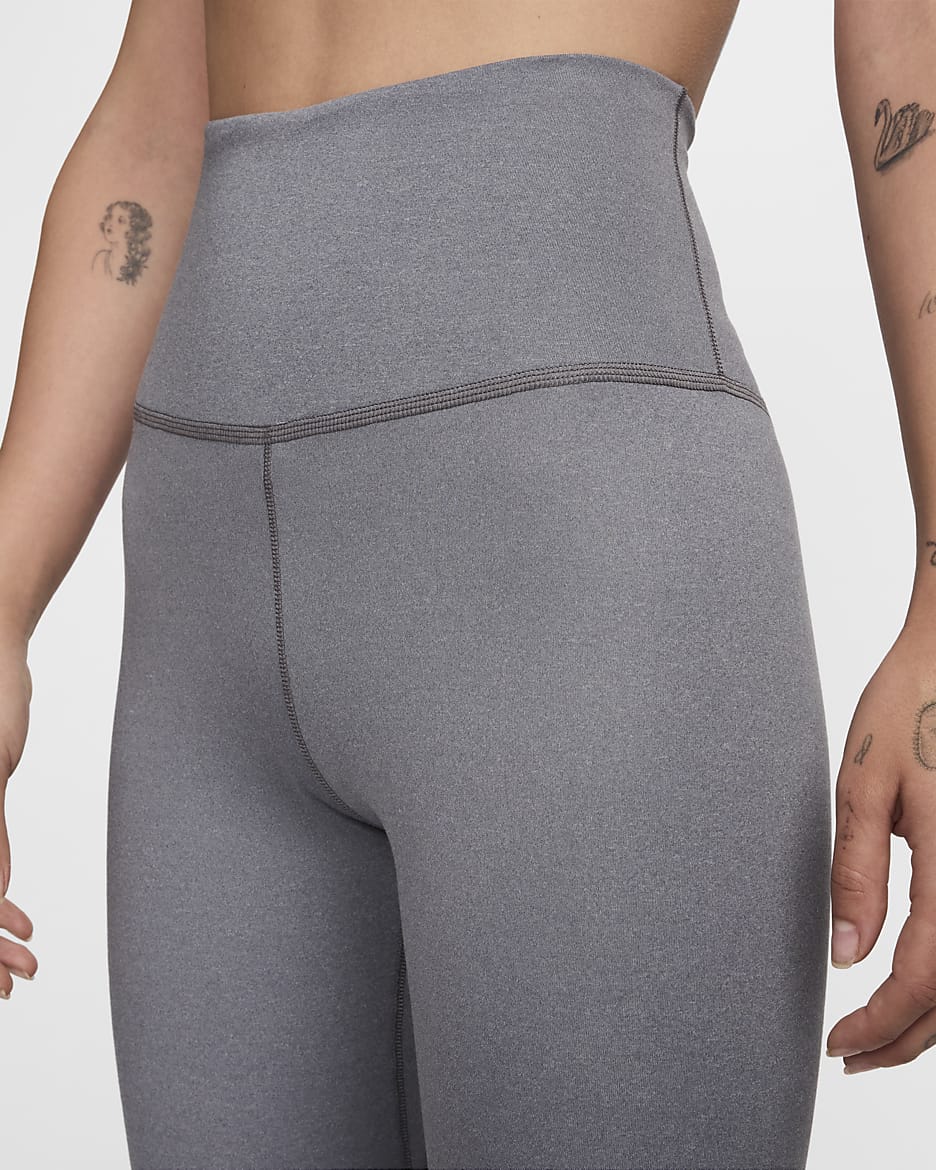 Nike Therma-FIT One 7/8-Leggings mit hohem Bund für Damen - Smoke Grey/Heather/Weiß