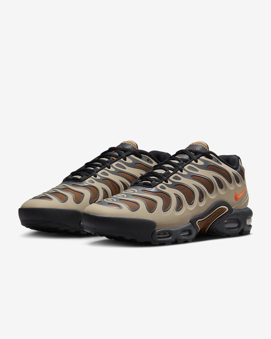 Nike Air Max Plus Drift Winterfester Schuh (Herren) - Khaki/Dark Smoke Grey/Sanddrift/Hyper Crimson