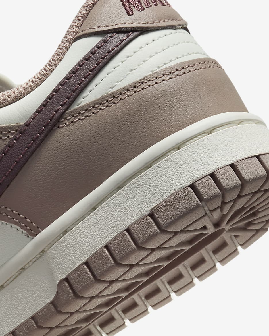 Chaussure Nike Dunk Low pour Femme - Sail/Diffused Taupe/Plum Eclipse