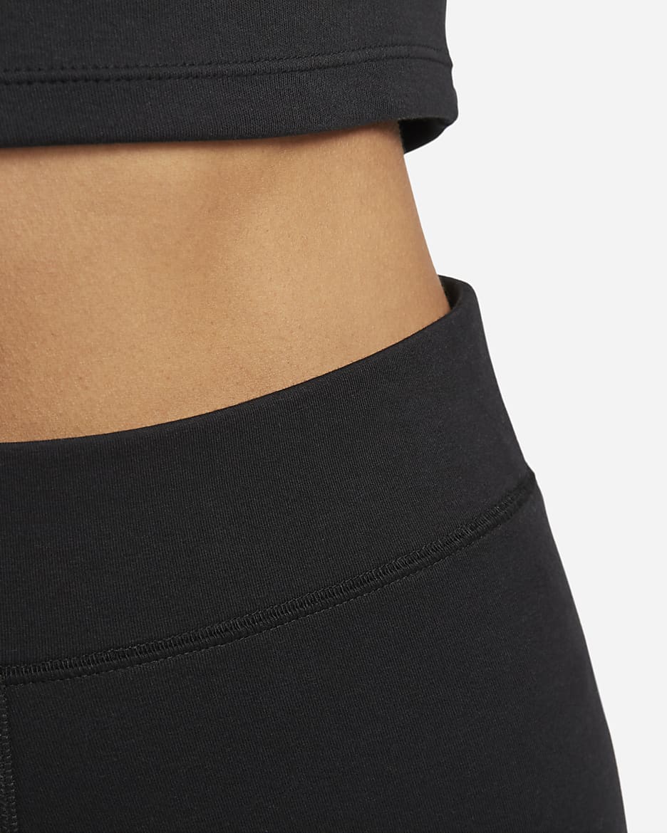 Nike Sportswear Classic bikeshorts met hoge taille voor dames (21 cm) - Zwart/Sail