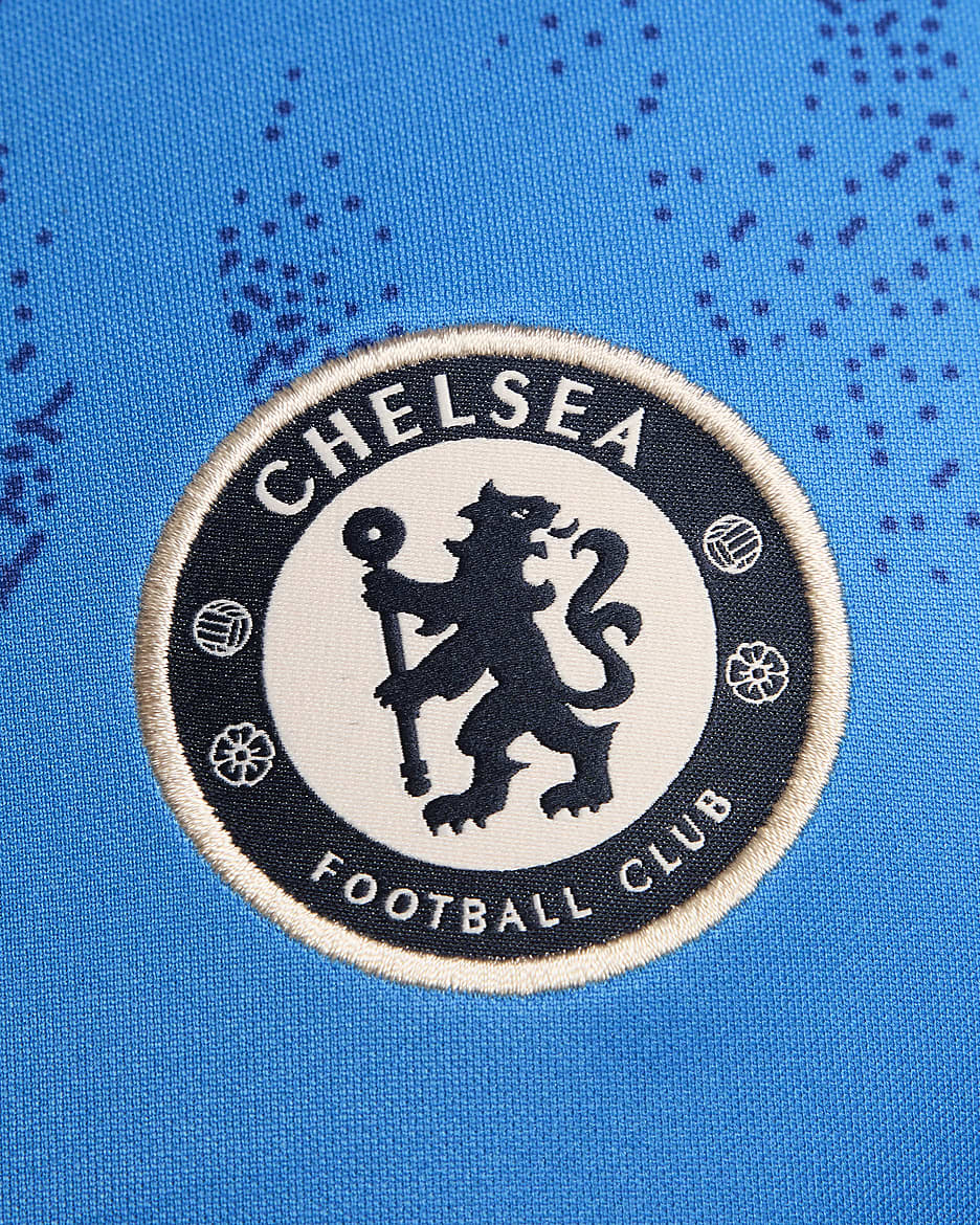 Kortærmet Chelsea FC Academy Pro Nike Dri-FIT-opvarmningstrøje til fodbold til mænd - Light Photo Blue/Rush Blue/Guava Ice