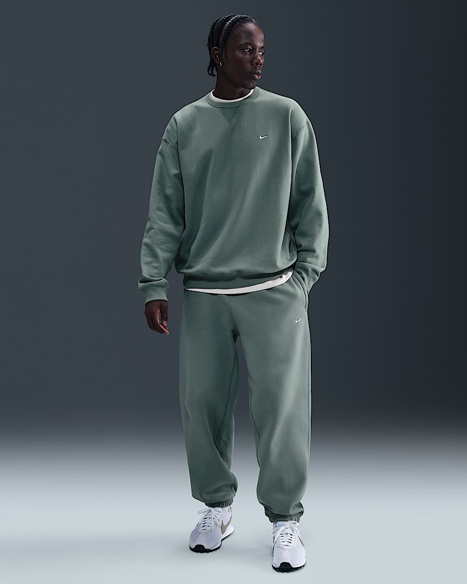 Nike Solo Swoosh Men's Cuffed Fleece Pants - Clay Green/Clay Green/White