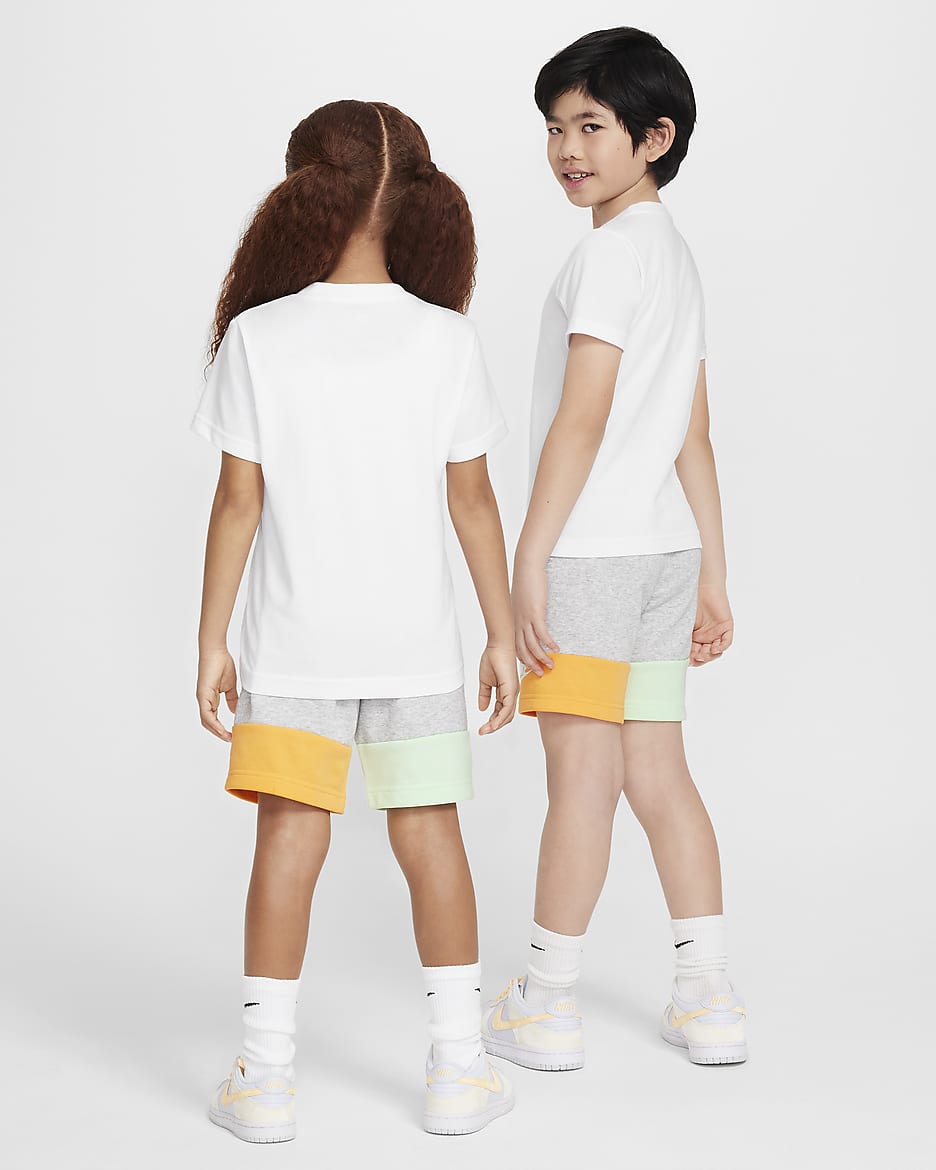 Conjunto de shorts para niños talla pequeña Nike KSA - Gris humo claro