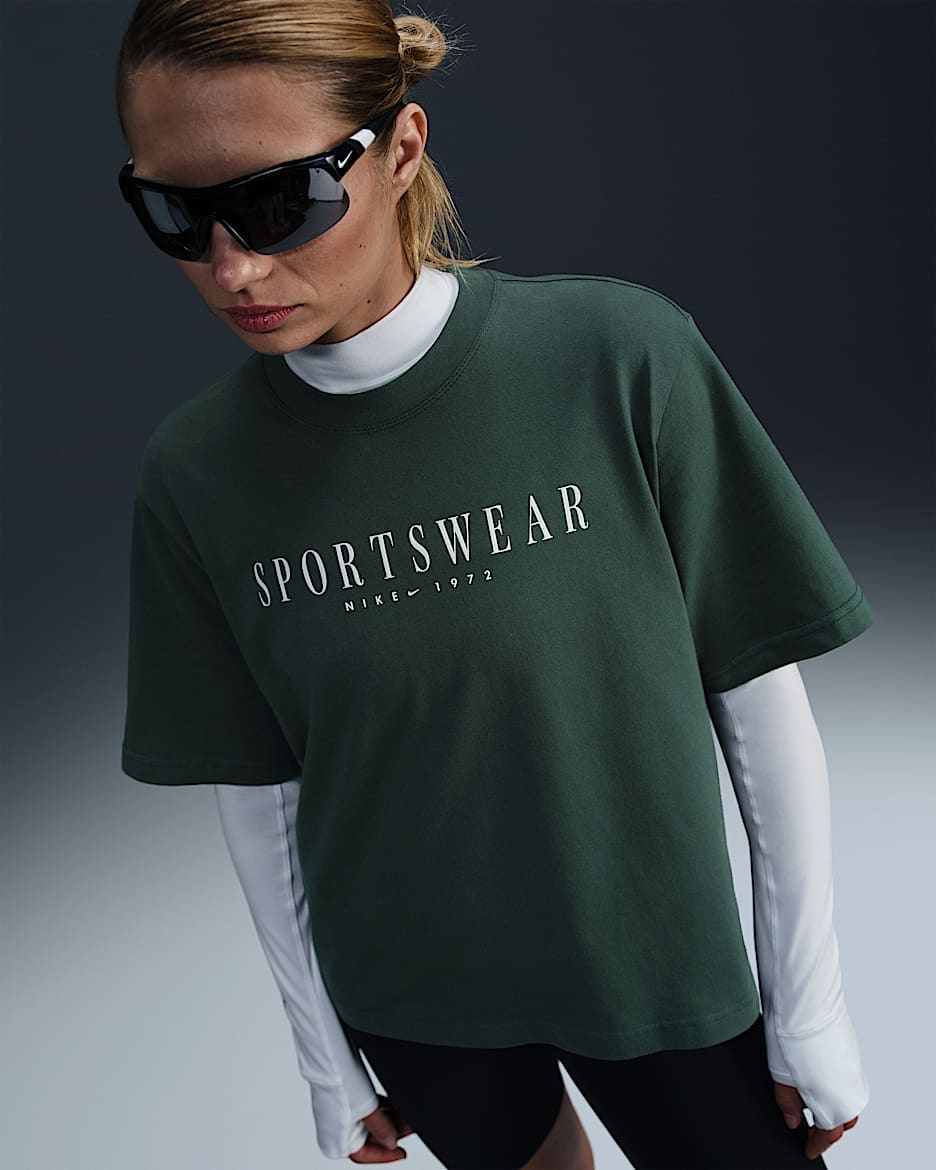 Playera de corte cuadrado para mujer Nike Sportswear - Verde vintage/Blanco