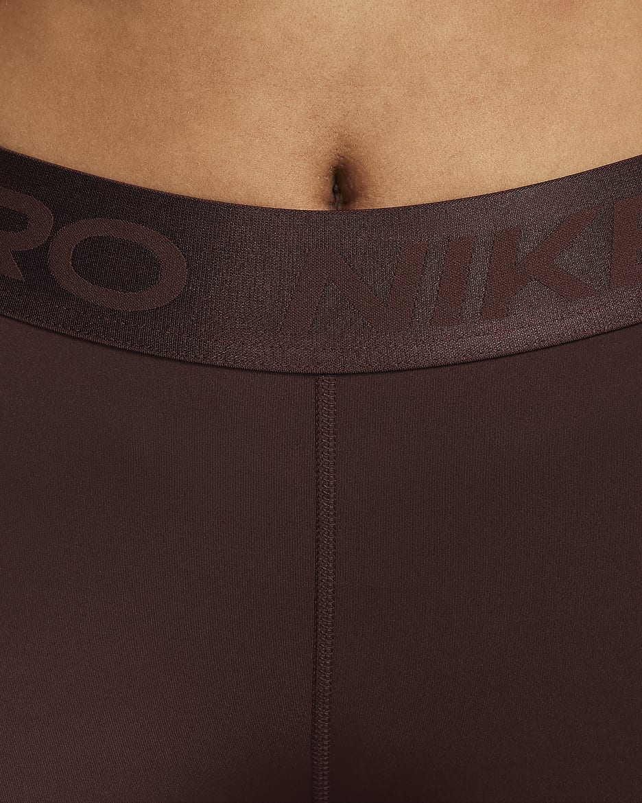 Nike Pro Shorts mit mittelhohem Bund für Damen (ca. 7,5 cm) - Earth