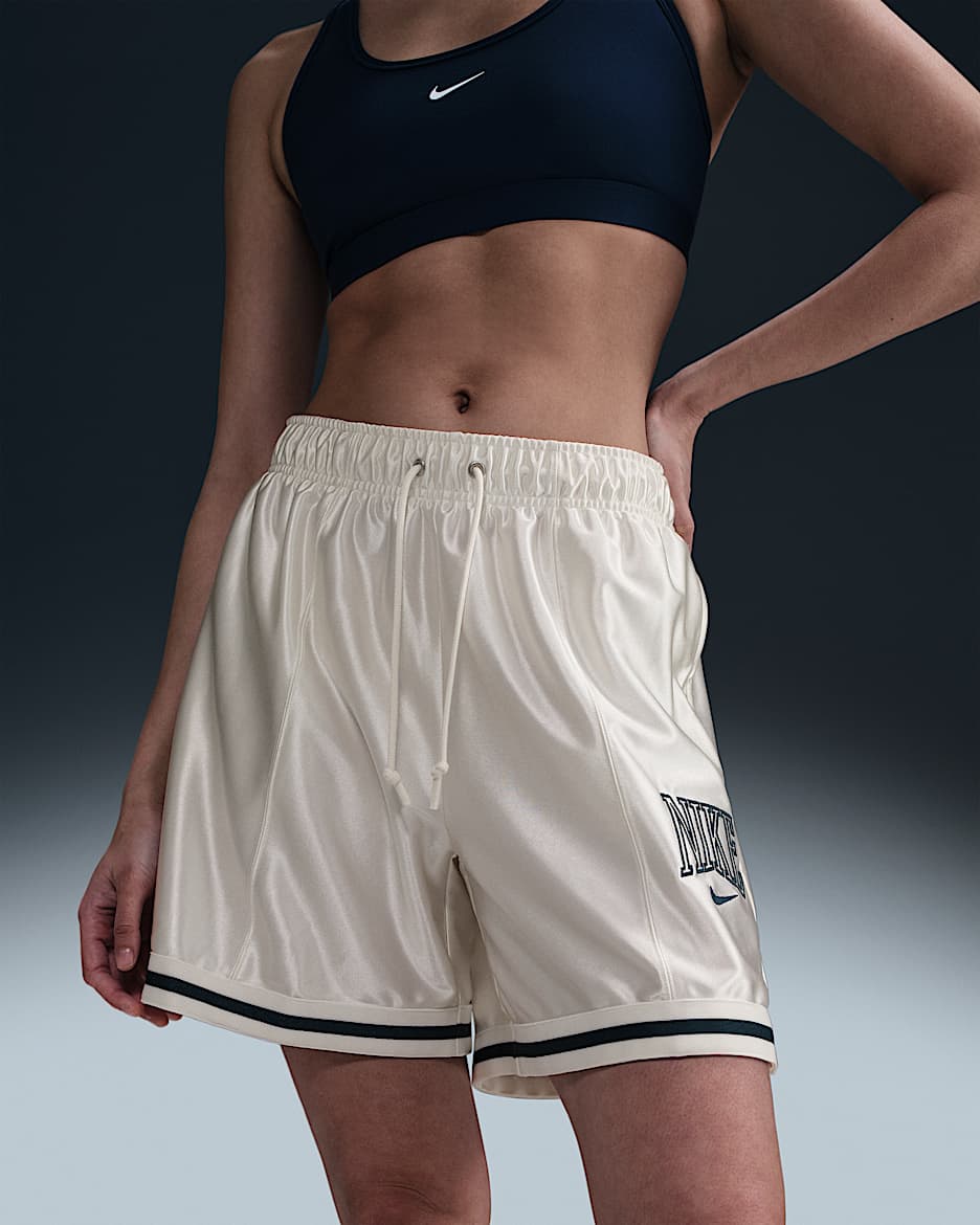 Nike Sportswear Women's Loose Mid-Rise Graphic Shorts