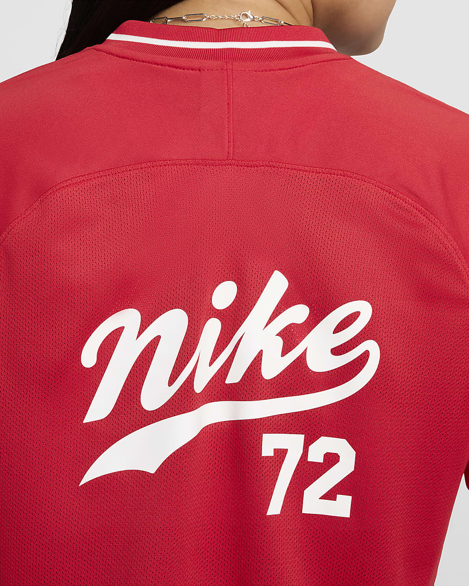 Γυναικεία κοντομάνικη crop μπλούζα Nike Sportswear Essential - Light Iron Ore/Fire Red